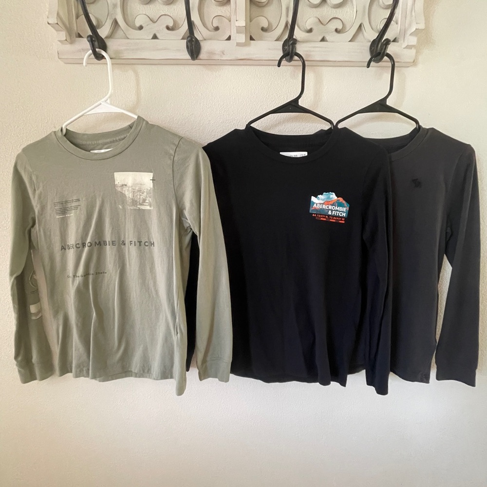 NWOT Abercrombie & Fitch Kids Long Sleeve Tees